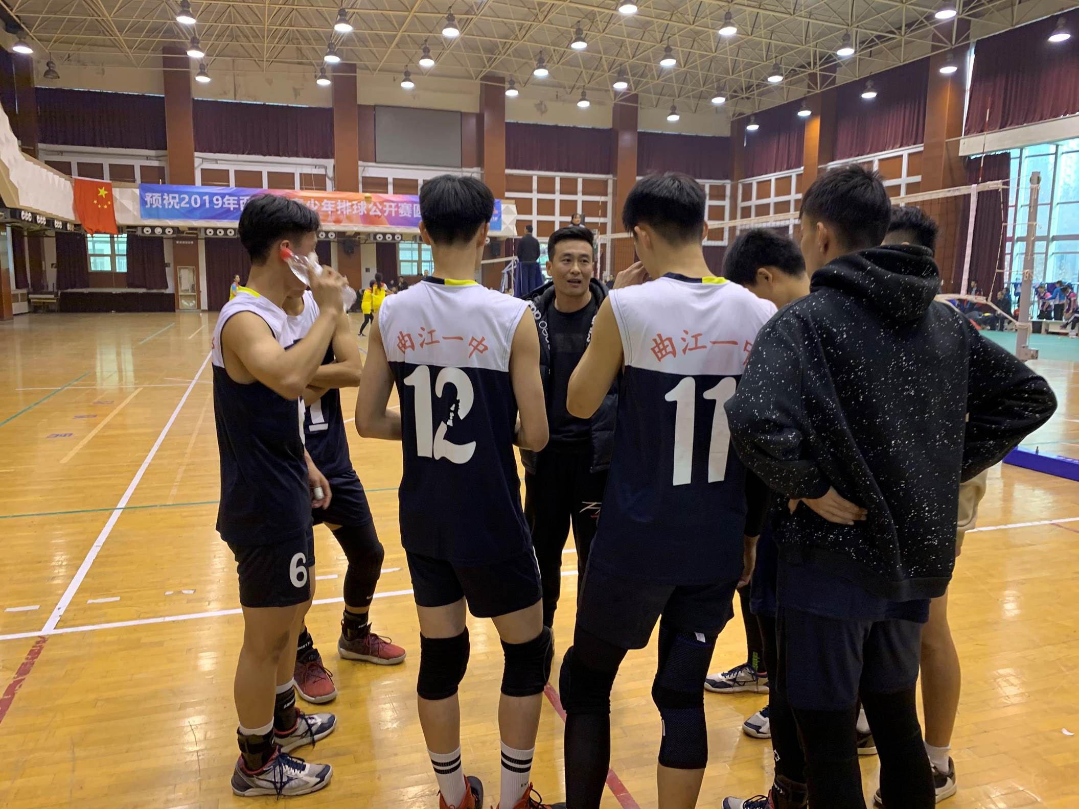 红绿队在激烈比赛中斩获巨大成功 红绿队在激烈比赛中斩获巨大成功