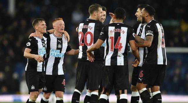 包含伯明翰城球员状态神勇,连续破门助球队胜利的词条 包含伯明翰城球员状态神勇,连续破门助球队胜利的词条