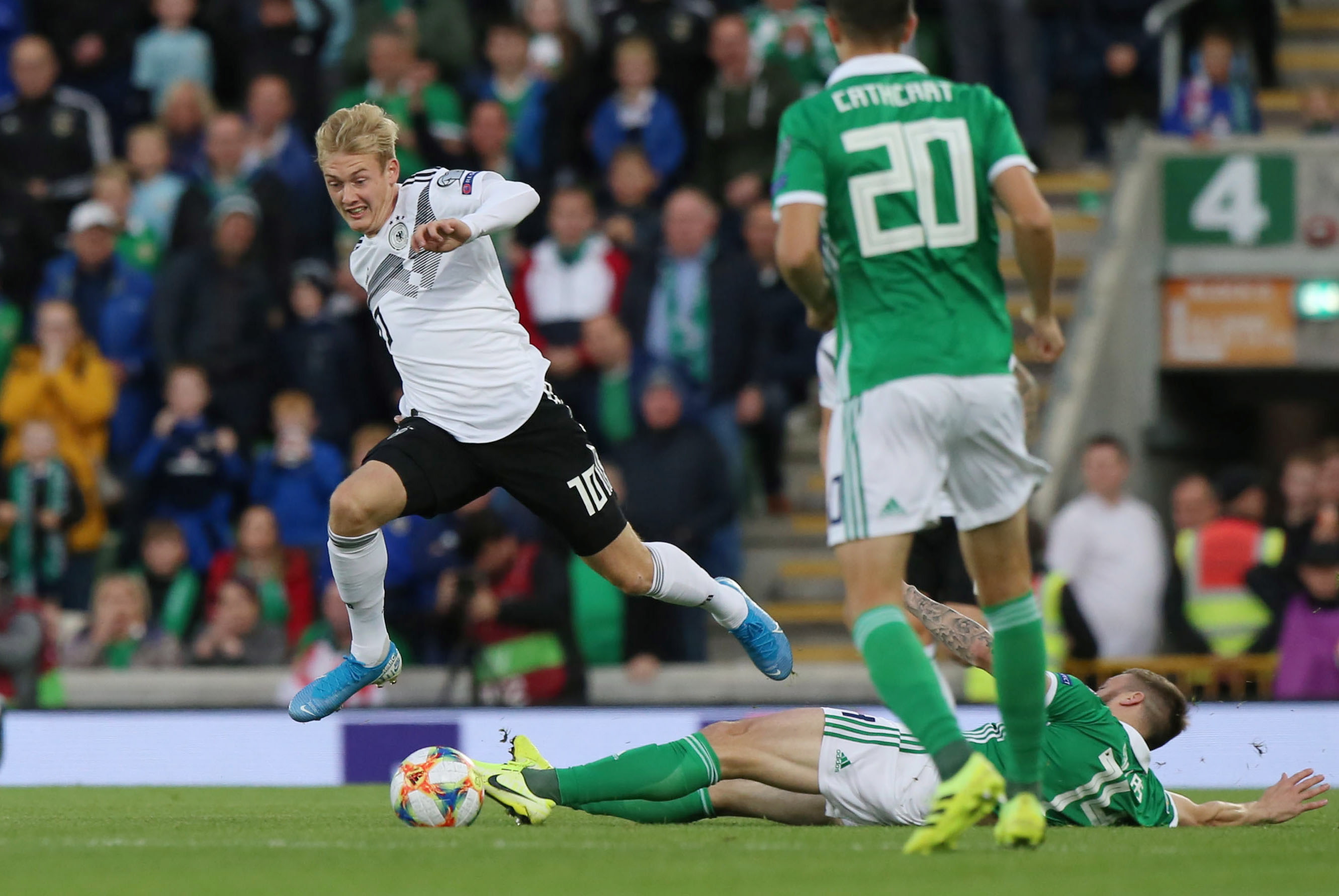 紧张刺激!欧洲足球预选赛赛程紧凑的简单介绍 紧张刺激!欧洲足球预选赛赛程紧凑的简单介绍