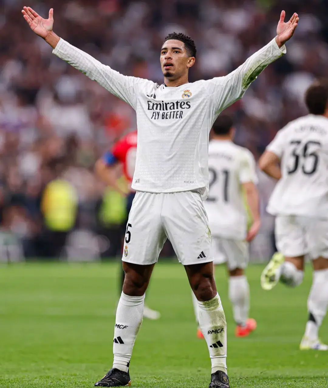 皇家马德里前锋连续传射,助球队击败对手继续领跑的简单介绍 皇家马德里前锋连续传射,助球队击败对手继续领跑的简单介绍