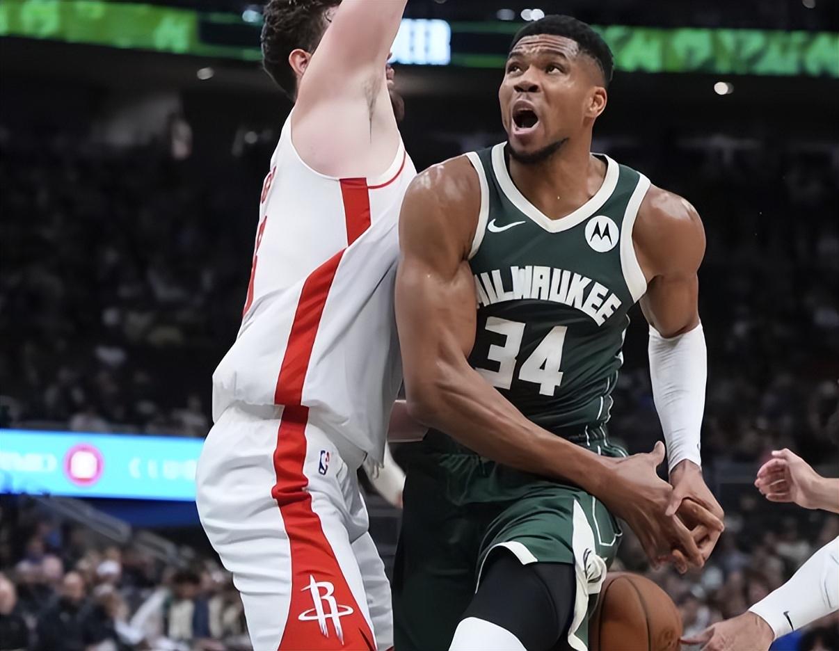 雄鹿主场战胜独行侠，保持不败纪录的简单介绍