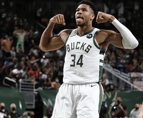 关于雄鹿靠三分球取胜,字母手成全队得分王的信息 关于雄鹿靠三分球取胜,字母手成全队得分王的信息