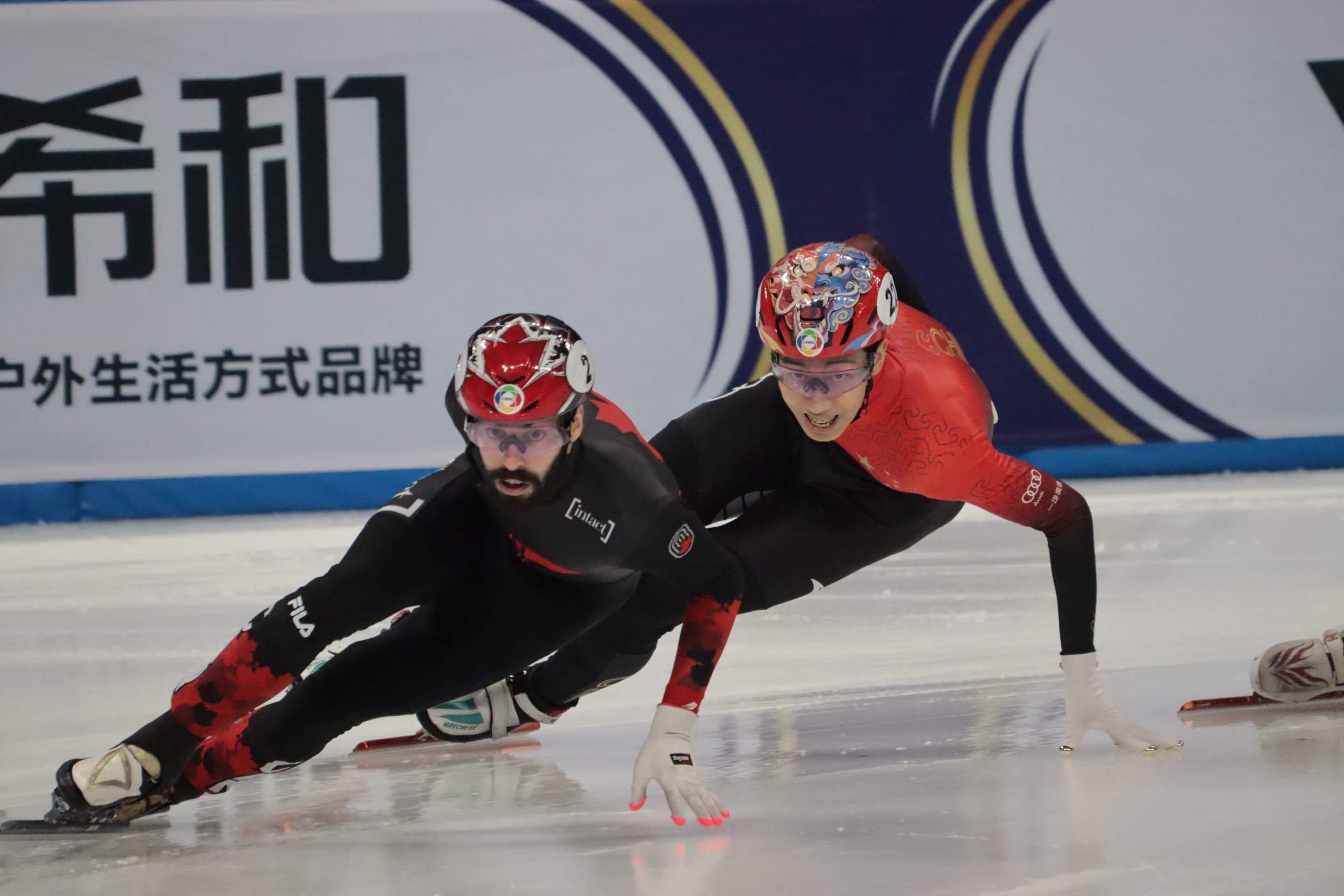 加拿大运动员闪耀赛场,斩获团体比赛第一名的简单介绍 加拿大运动员闪耀赛场,斩获团体比赛第一名的简单介绍