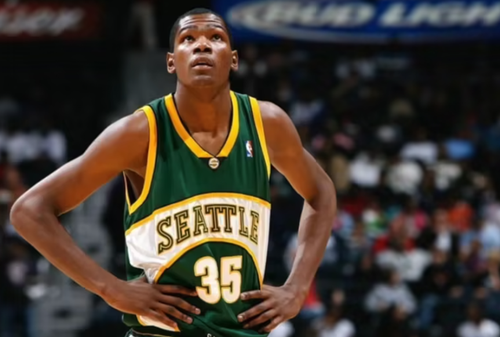 非洲新秀球员被看好成为下一个篮球巨星